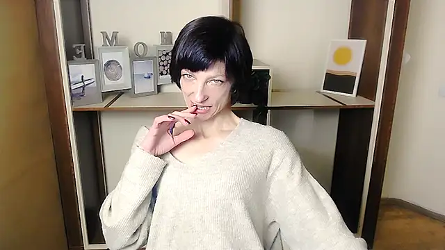 Snapshot of _AngeliaFlow_ chatting on September 15, 6:57 am AngeliaFlow online show from September 15, 6:57 am