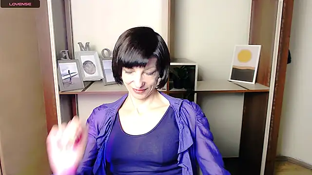 Snapshot of _AngeliaFlow_ chatting on October 8, 6:33 am AngeliaFlow online show from October 8, 6:33 am