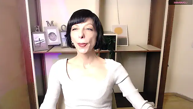 Snapshot of _AngeliaFlow_ chatting on October 24, 7:05 am AngeliaFlow online show from October 24, 7:05 am