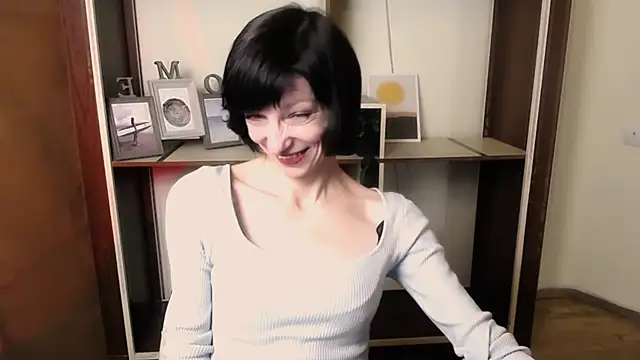 Snapshot of _AngeliaFlow_ chatting on October 25, 7:16 am AngeliaFlow online show from October 25, 7:16 am