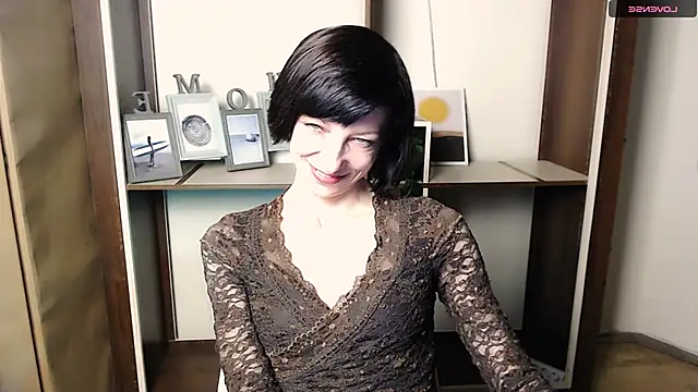 Snapshot of _AngeliaFlow_ chatting on October 27, 7:45 am AngeliaFlow online show from October 27, 7:45 am