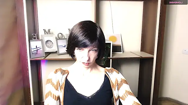 Snapshot of _AngeliaFlow_ chatting on October 31, 7:31 am AngeliaFlow online show from October 31, 7:31 am