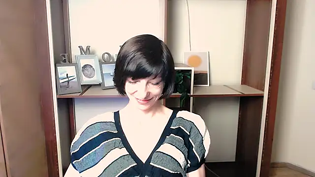 Snapshot of _AngeliaFlow_ chatting on November 7, 8:03 am AngeliaFlow online show from November 7, 8:03 am