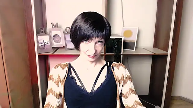 Snapshot of _AngeliaFlow_ chatting on November 26, 12:28 pm AngeliaFlow online show from November 26, 12:28 pm