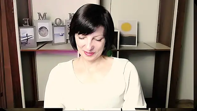  AngeliaFlow  online show from July 6, 10:01 am
