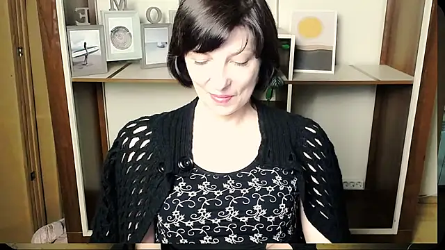  AngeliaFlow  online show from July 12, 6:37 am