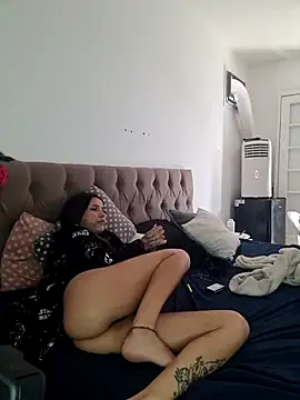 nickelfie online show from March 18, 12:36 pm