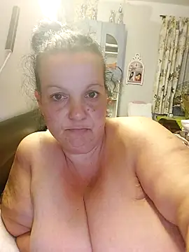 IvettkeXXX online show from April 16, 7:03 pm