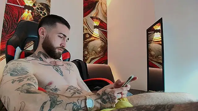 Luke davis01 online show from November 13, 1:10 pm