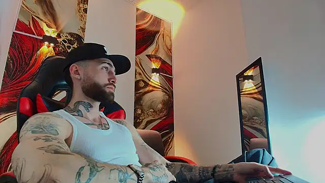 Luke davis01 online show from December 3, 1:20 pm