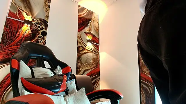 Luke davis01 online show from April 11, 1:04 pm