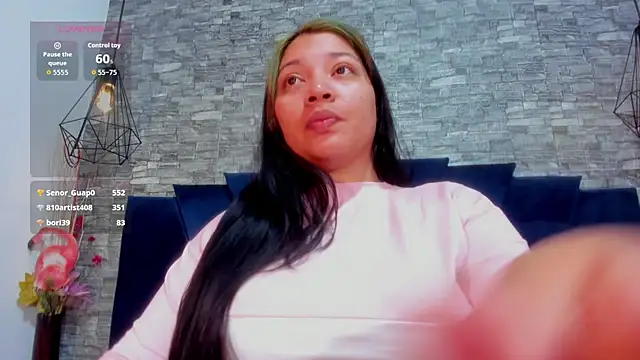 Sophia Brunett online show from February 17, 11:29 am