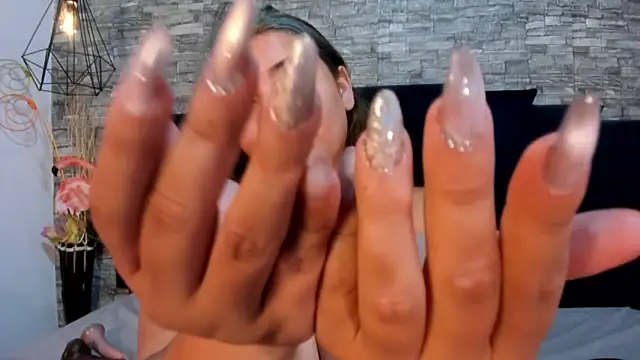 Sophia Brunett online show from March 24, 11:26 am