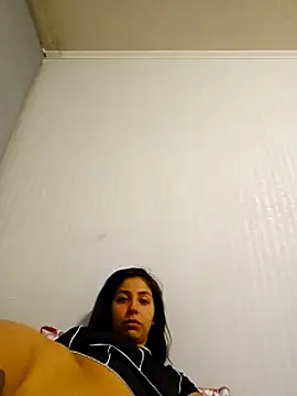 Snapshot of MaiPandora chatting on February 24, 5:54 am MaiPandora online show from February 24, 5:54 am