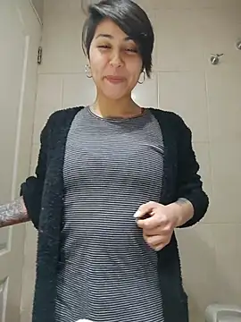 Snapshot of MaiPandora chatting on November 30, 12:25 am MaiPandora online show from November 30, 12:25 am