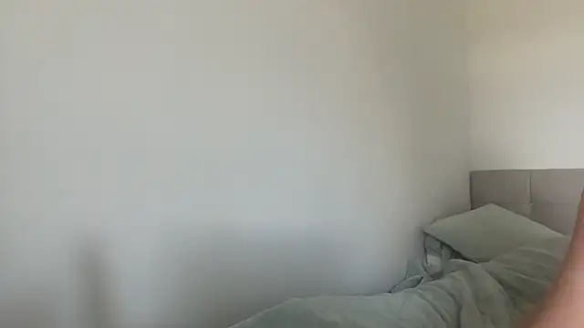 skyejde online show from September 12, 2:06 pm