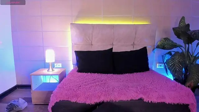  michonne  online show from November 5, 8:09 pm