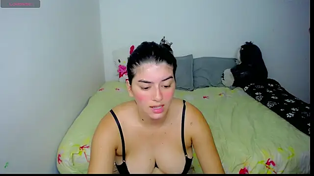 hello kityy25 online show from July 17, 1:56 am