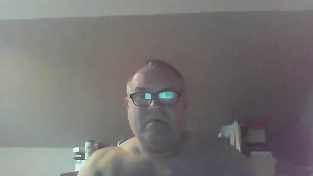 mkestr69 online show from April 27, 6:06 pm