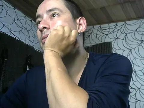 vampireathome online show from March 25, 6:25 pm