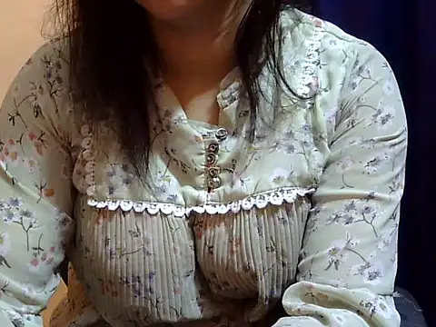 Your cutiepie  online show from February 18, 9:32 am