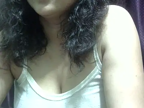 Snapshot of Your_cutiepie_ chatting on May 20, 6:14 pm Your cutiepie online show from May 20, 6:14 pm