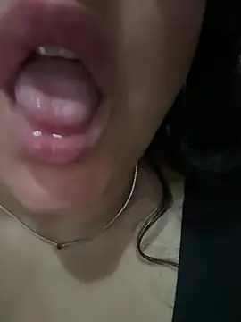 daianaspencer online show from March 10, 8:19 am