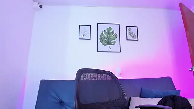 Snapshot of Tatianaa@xh chatting on March 4, 8:27 pm Tatianaaxh online show from March 4, 8:27 pm