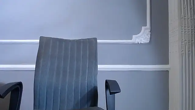 Snapshot of LiamRivers_ chatting on November 14, 12:15 pm LiamRivers online show from November 14, 12:15 pm