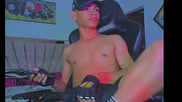 stitchs smith online show from February 5, 9:50 pm