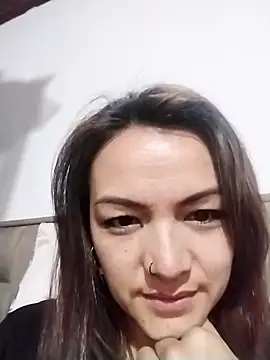 Snapshot of PenelopeMist chatting on February 18, 3:31 am PenelopeMist online show from February 18, 3:31 am