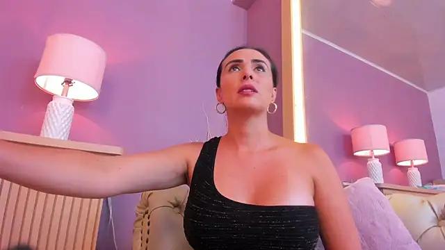 scarlet edwars online show from February 25, 3:27 pm