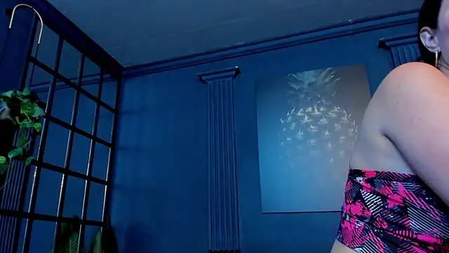 scarlet edwars online show from October 19, 12:17 pm