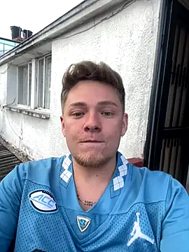 Snapshot of Angel_Montiell chatting on November 2, 10:01 pm Angel Montiell online show from November 2, 10:01 pm