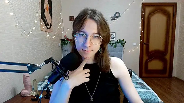 Snapshot of tangerine4dreams chatting on February 13, 12:54 pm tangerine4dreams online show from February 13, 12:54 pm