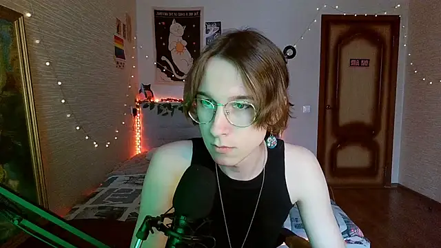 Snapshot of tangerine4dreams chatting on February 23, 10:28 am tangerine4dreams online show from February 23, 10:28 am