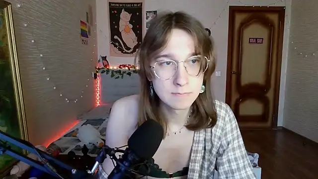 Snapshot of tangerine4dreams chatting on March 1, 9:07 am tangerine4dreams online show from March 1, 9:07 am