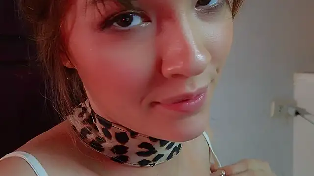 Snapshot of DemiDee chatting on December 13, 12:50 pm DemiDee online show from December 13, 12:50 pm