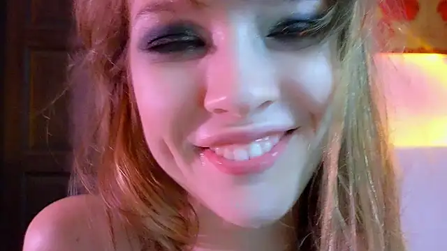 Snapshot of DemiDee chatting on December 13, 6:59 pm DemiDee online show from December 13, 6:59 pm