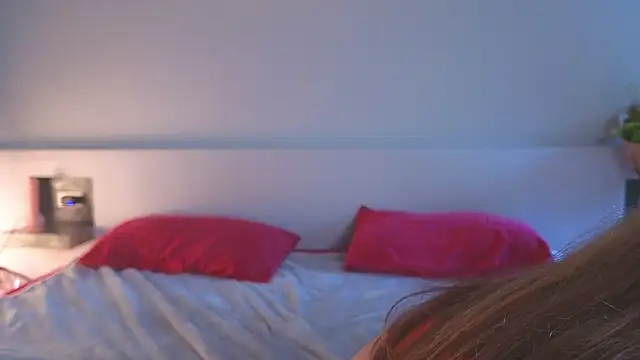 Snapshot of DemiDee chatting on January 6, 10:46 am DemiDee online show from January 6, 10:46 am