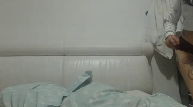 Snapshot of Girltattos chatting on February 12, 5:15 am Girltattos online show from February 12, 5:15 am