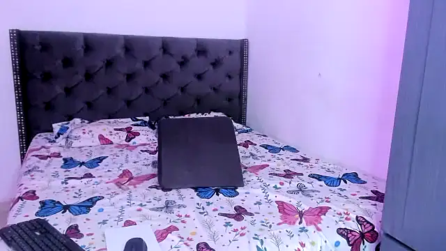 moree Queen online show from January 7, 7:05 pm