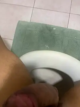  joaoguilherme22 online show from February 25, 7:36 pm