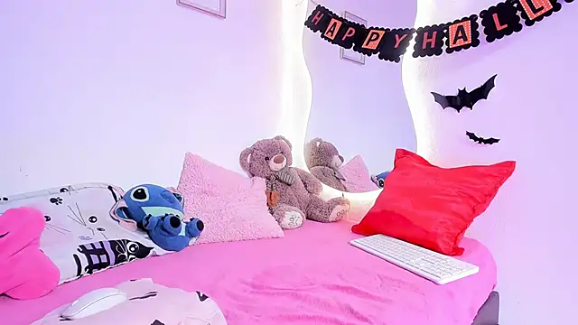 Abbiee 8 online show from October 28, 3:14 pm