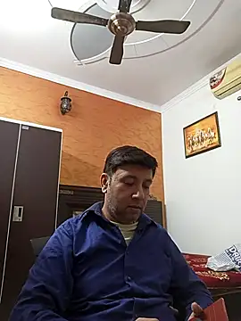 Snapshot of innocentboy1987 chatting on November 7, 8:03 am innocentboy1987 online show from November 7, 8:03 am