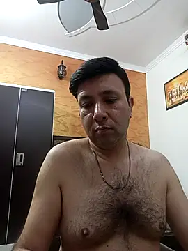 innocentboy1987 online show from February 28, 5:52 am