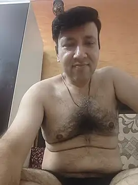 innocentboy1987 online show from July 10, 4:31 pm