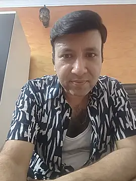 innocentboy1987 online show from July 18, 4:22 pm