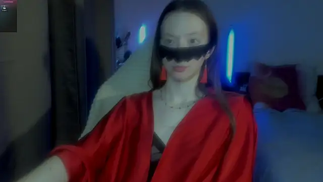 Snapshot of holyharlot chatting on February 23, 3:40 pm holyharlot online show from February 23, 3:40 pm