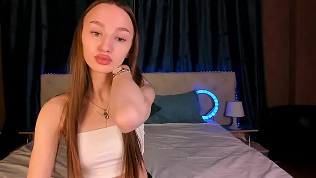 miiss  lulu online show from March 14, 1:05 am